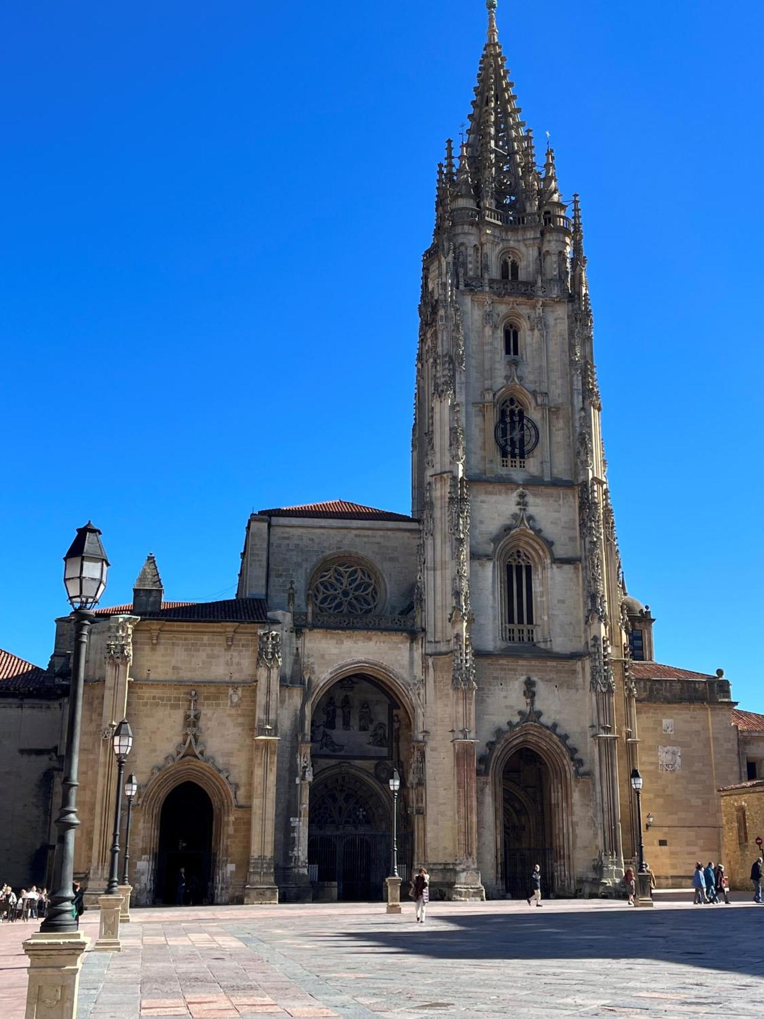 Apartamento Salsipuedes-La Catedral Oviedo Exteriér fotografie